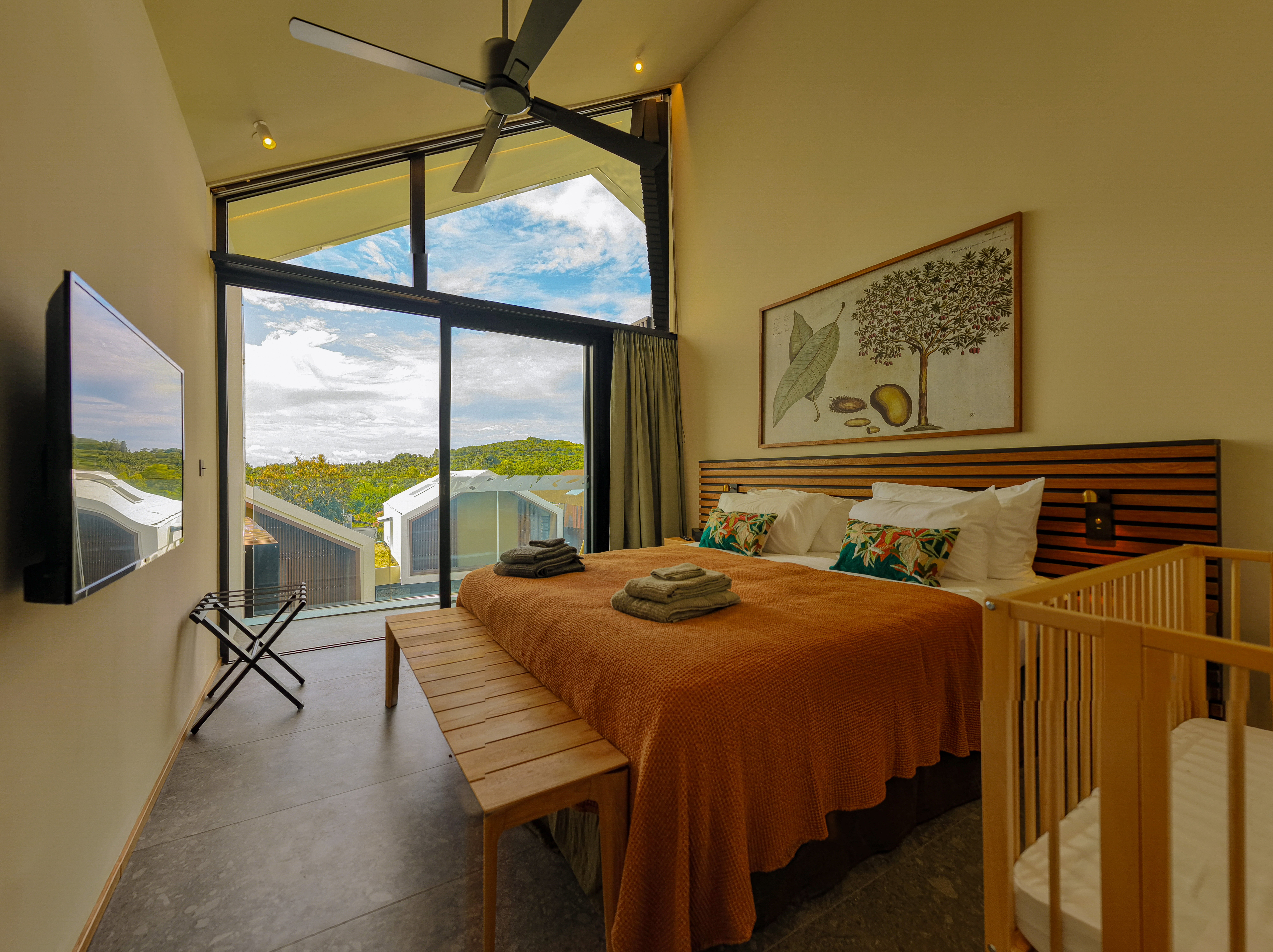 DOMAINE DES MANGUIERS Villa Leonard : 4 suites avec salles de bain privatives