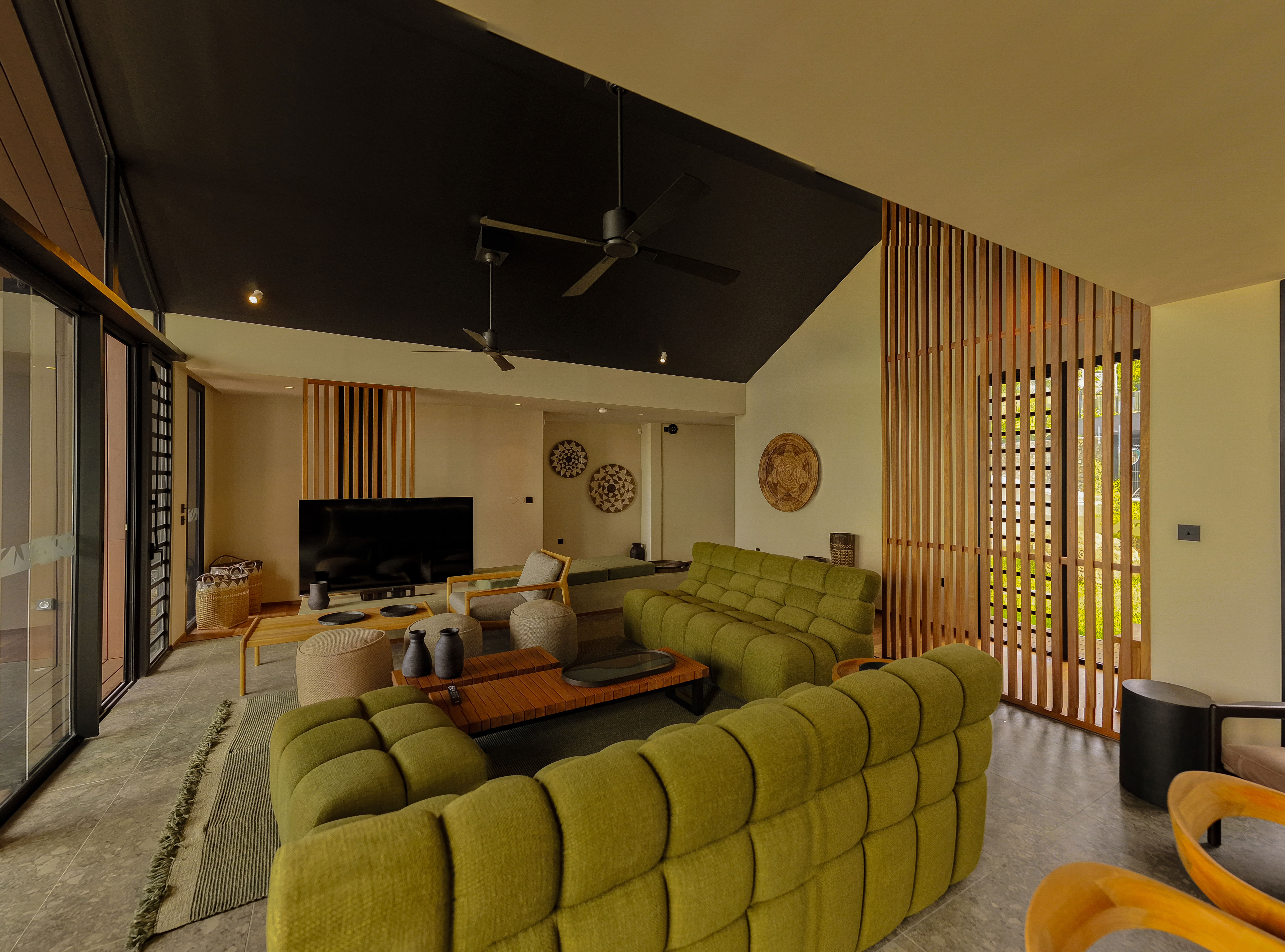 Villa Leonard: 4 suites with private bathrooms, suspended pool