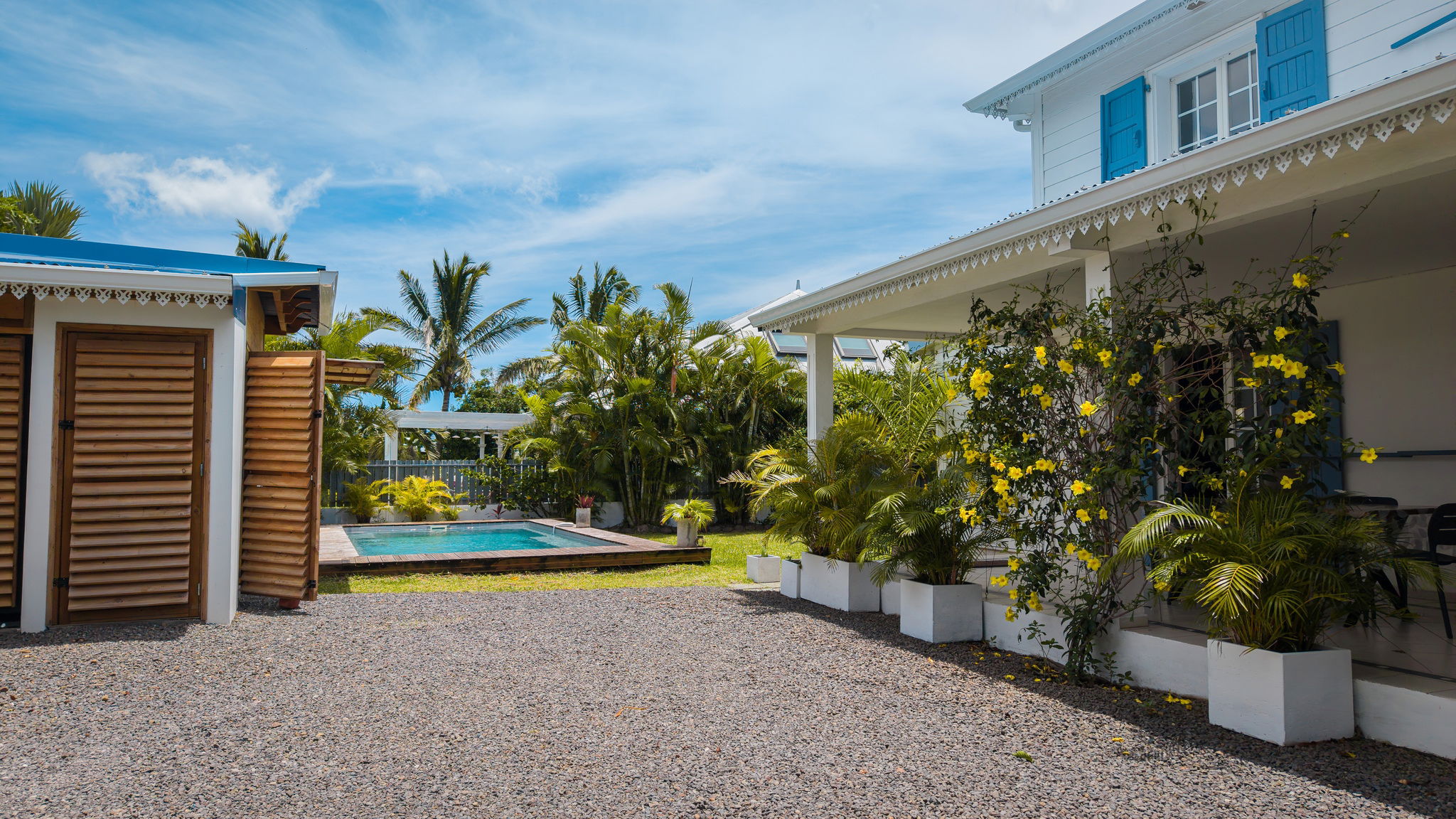 Villa d'exception avec piscine - Charme créole et jardin tropical luxuriant