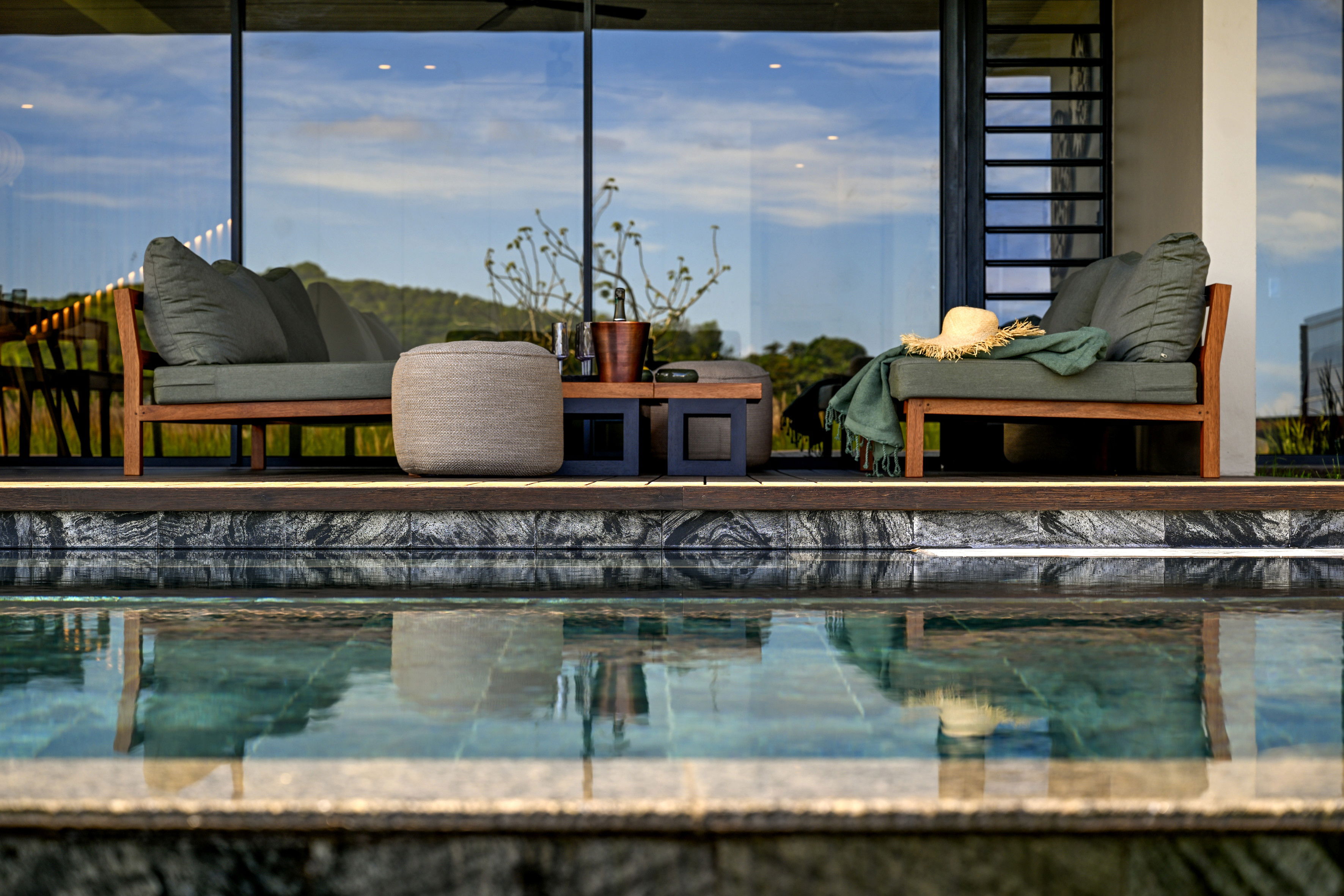 Luxury Villa in the Heart of a Tropical Estate - Saint-Gilles-les-Bains