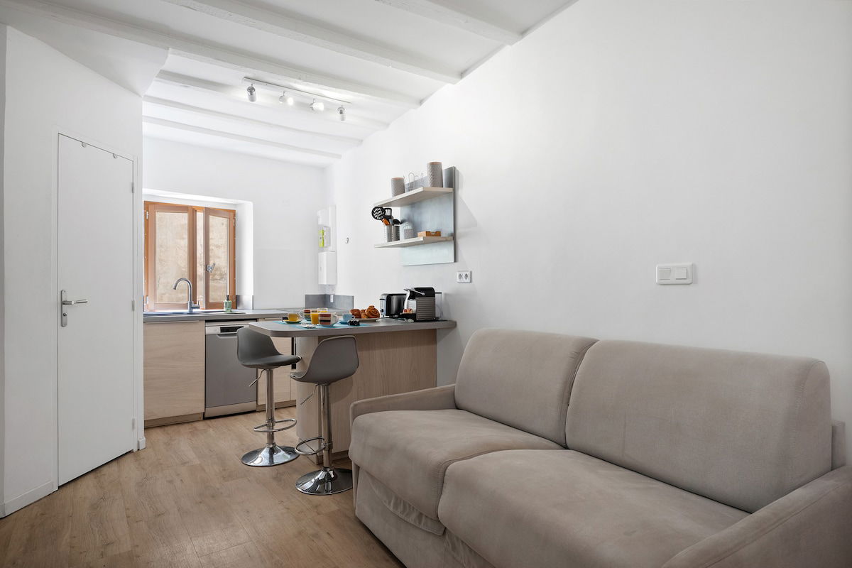 Bleu d'Azur Hyper Center - Old Menton - Beach