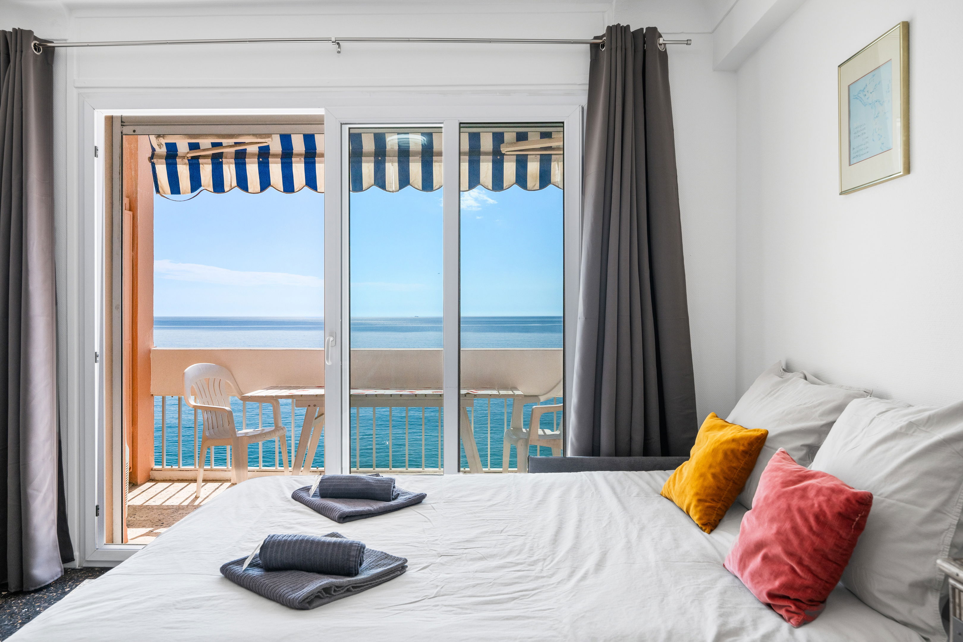 ✨THE PANORAMA✨ - Exceptional View - Top Floor - Seafront