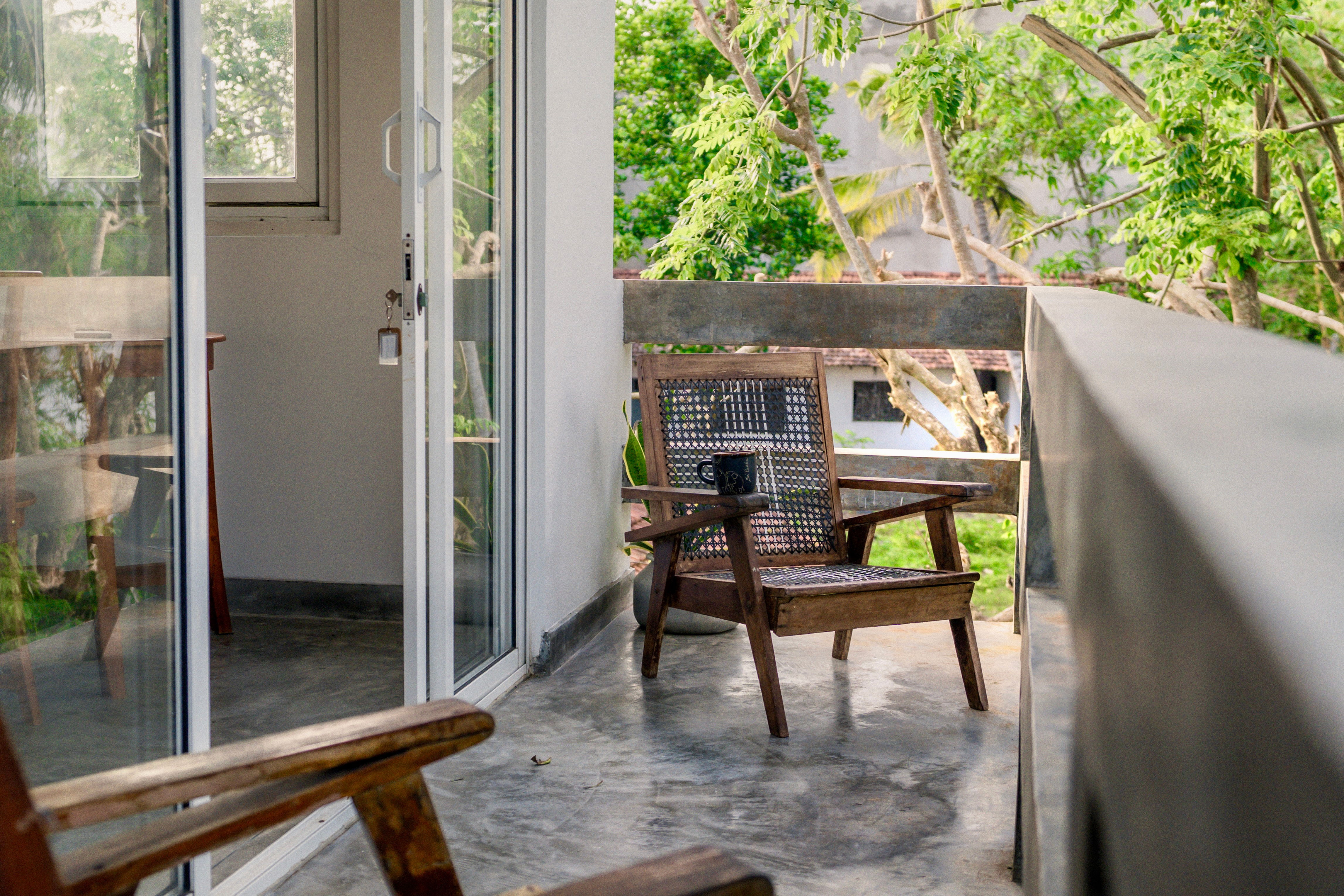 Mingomango modern and peaceful riverview villa at beach Weligama