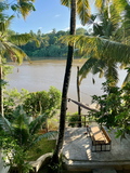 Mingomango modern and peaceful riverview villa at beach Weligama