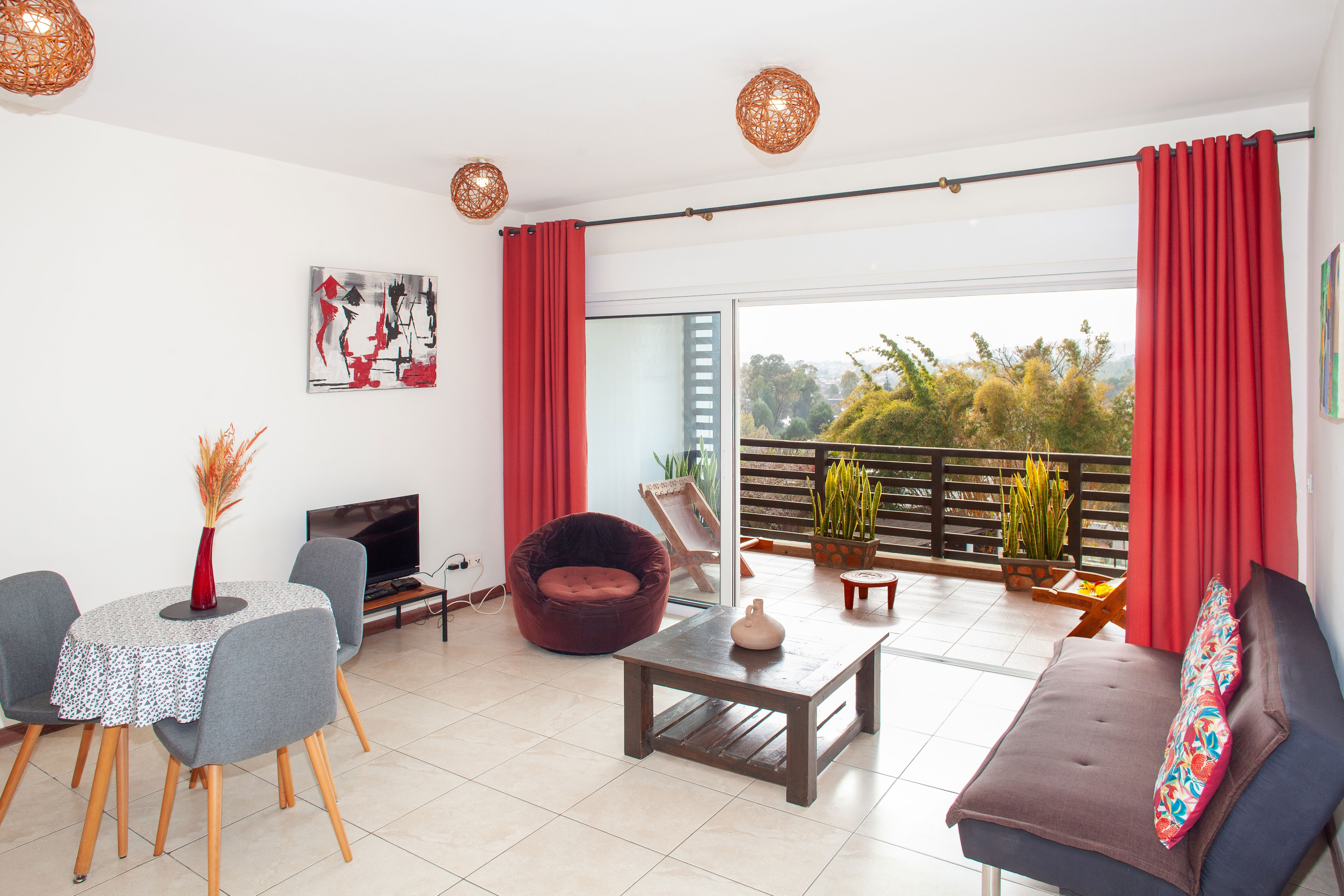 Appartement 60M2, Piscine, Wifi, CanalSat inclus.