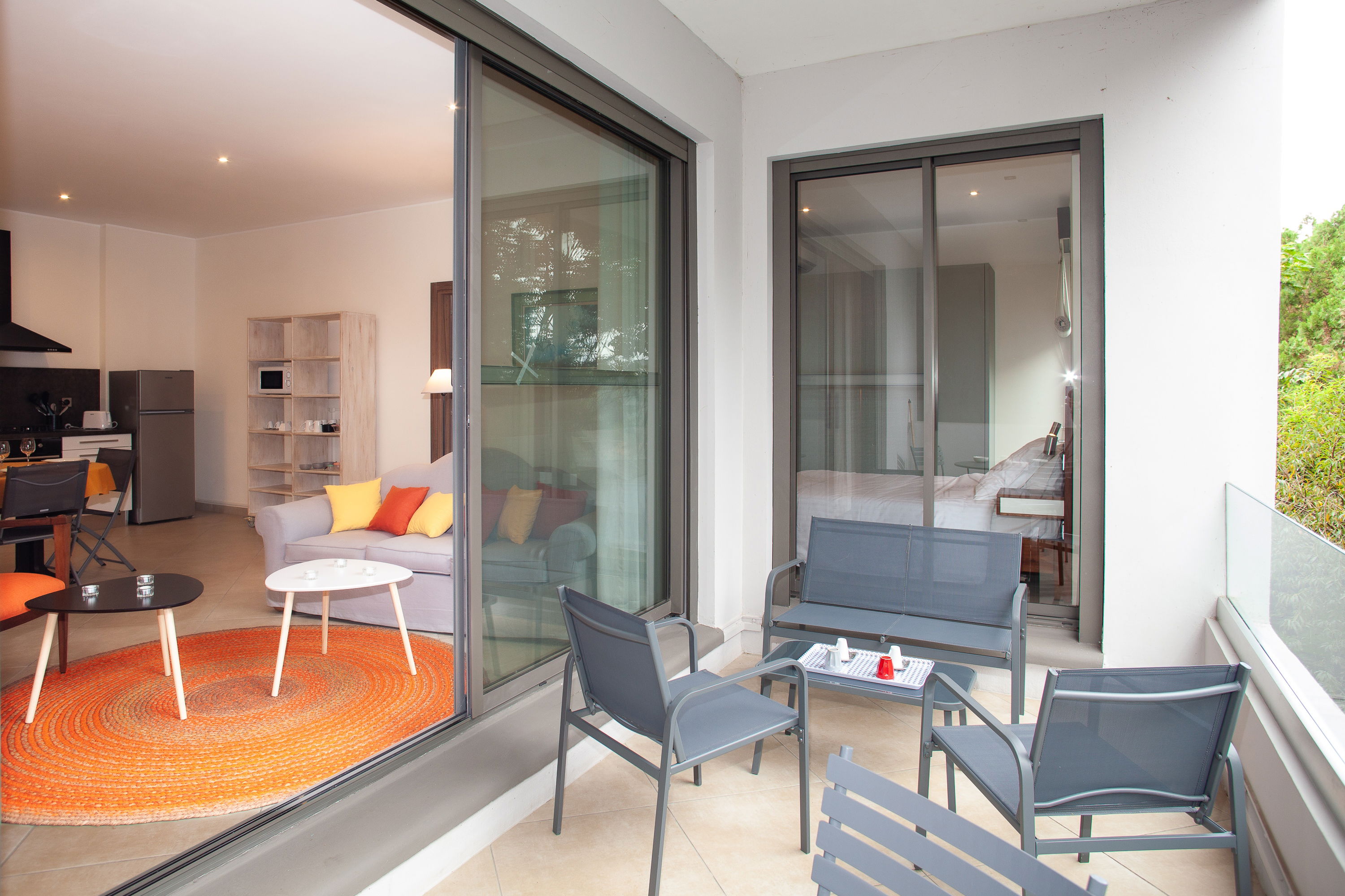 New 80M2 apartment, Free dedicated parking in the basement, Wifi, CanalSat, swim