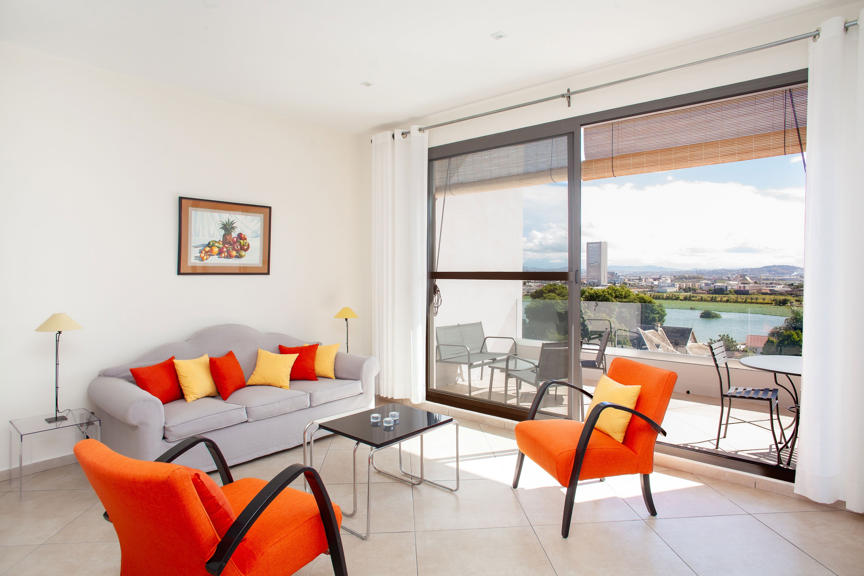 Relax in this quiet and elegant accommodation elegant.