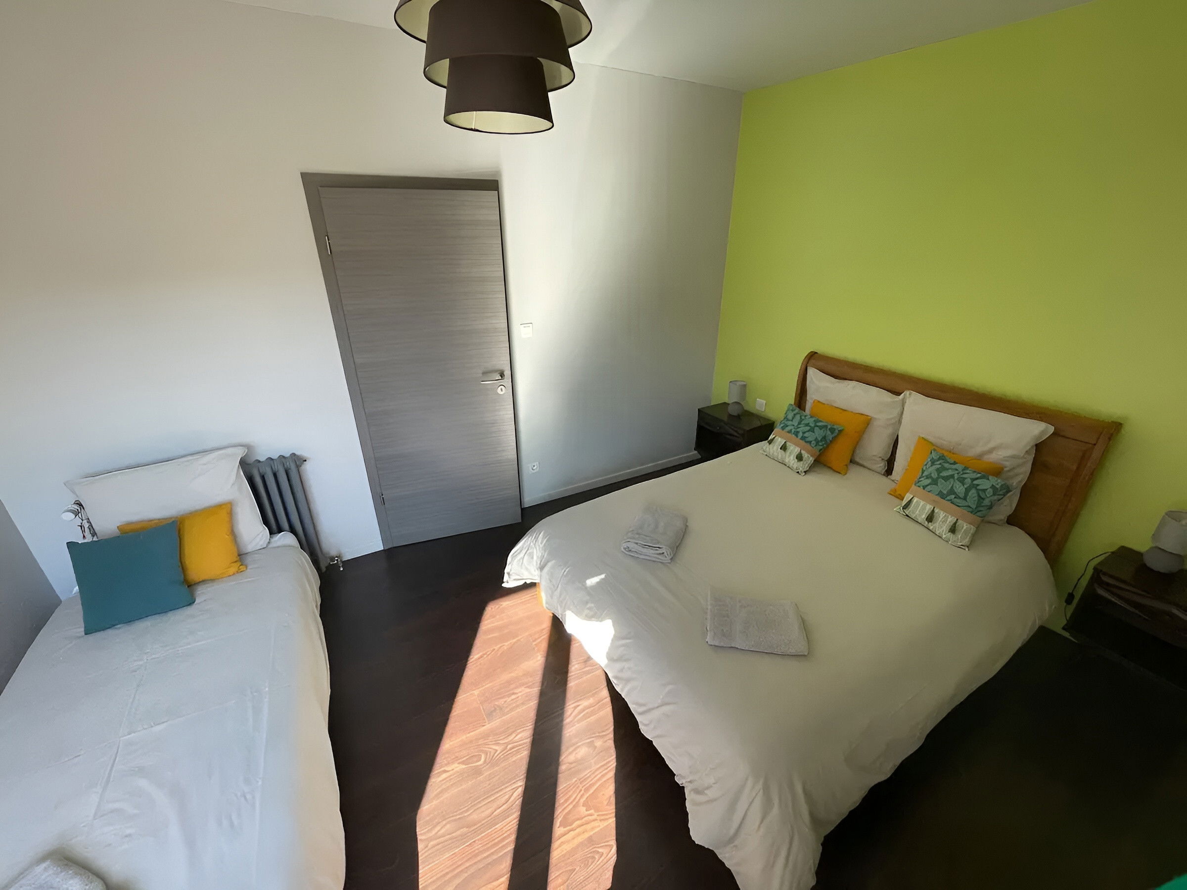 Looking to recharge your batteries in a village gîte? To hike in the heart of...