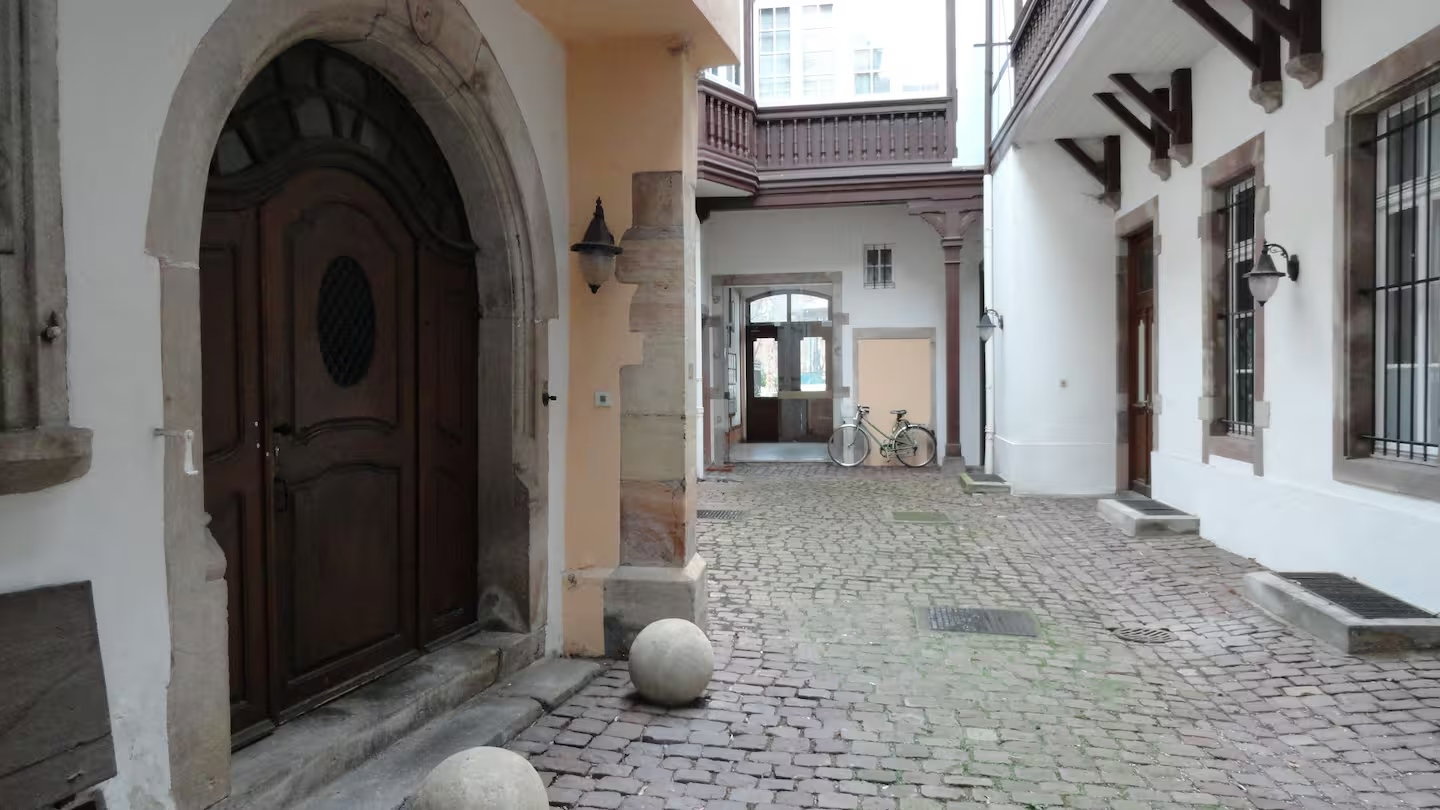 F1 dans la maison du 17 ème