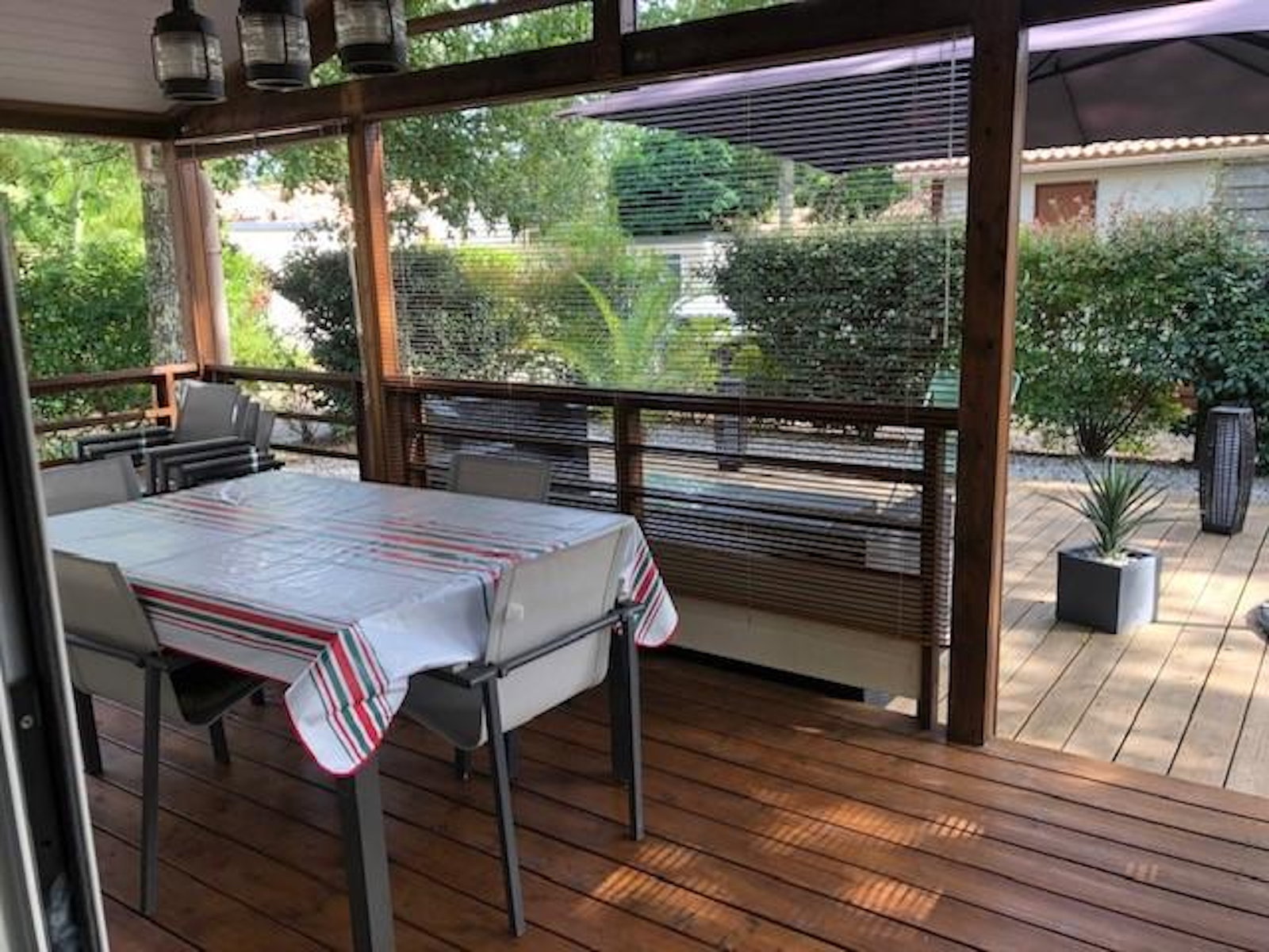 Les Flots d'AZzURe – Chalet, piscine & loisirs 4 - 5 pers