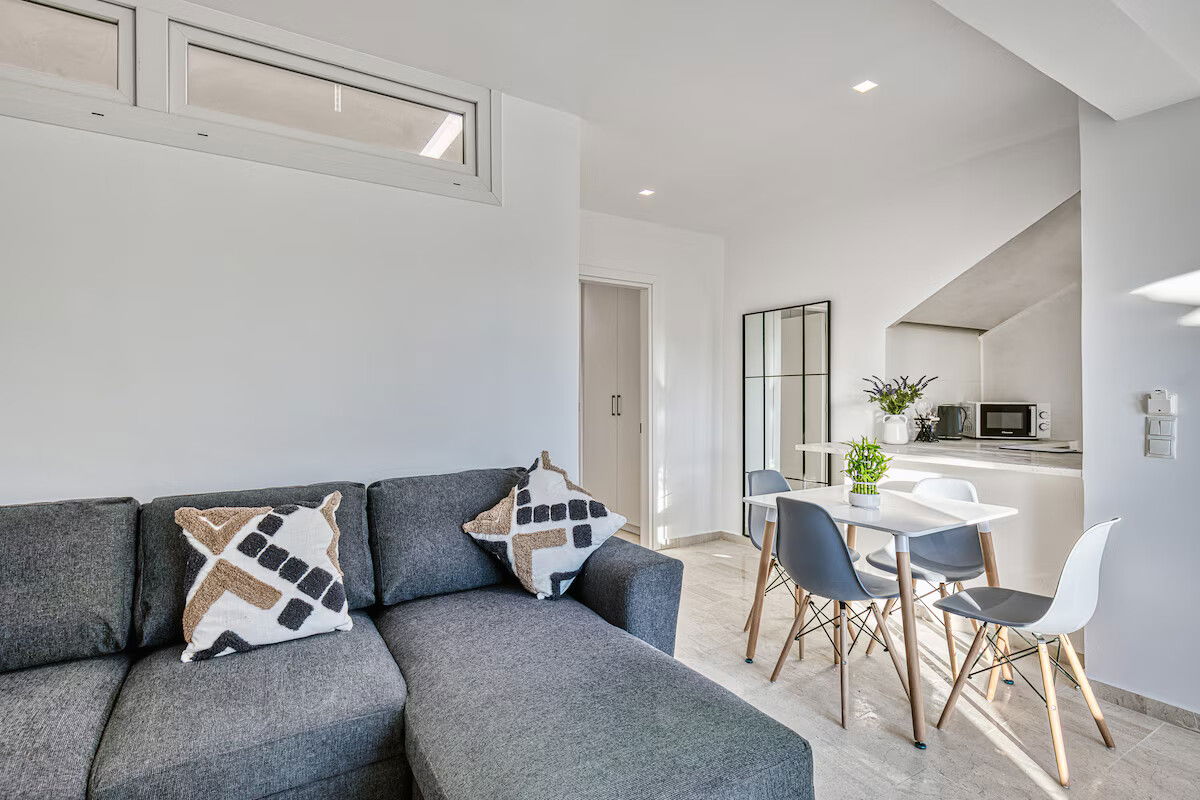 Experience laid-back luxury in the Zeus Suite at Villa K Boutique Hotel 🌿