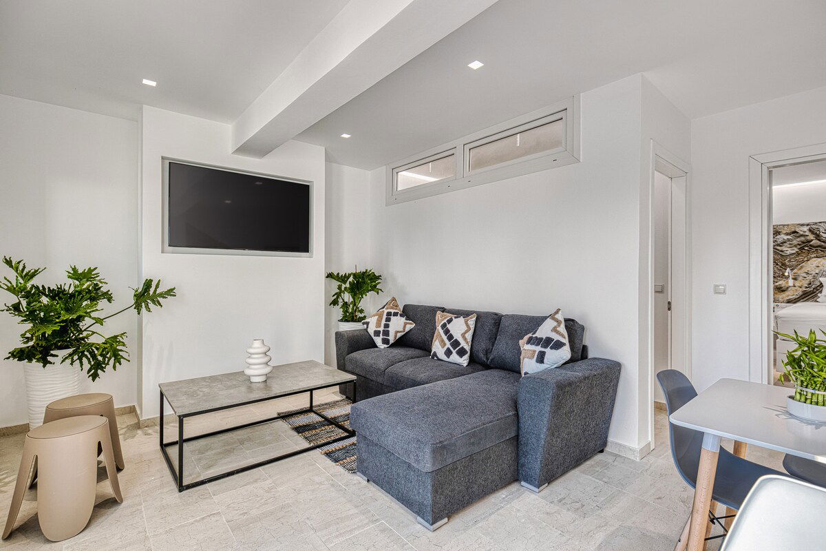 Enjoy boutique experience and comfort in the Hera Suite part of the Villa K 🌿