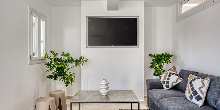 8 Hera Two Bedroom Suite. Enjoy the boutique experience & comfort at Villa K🌿