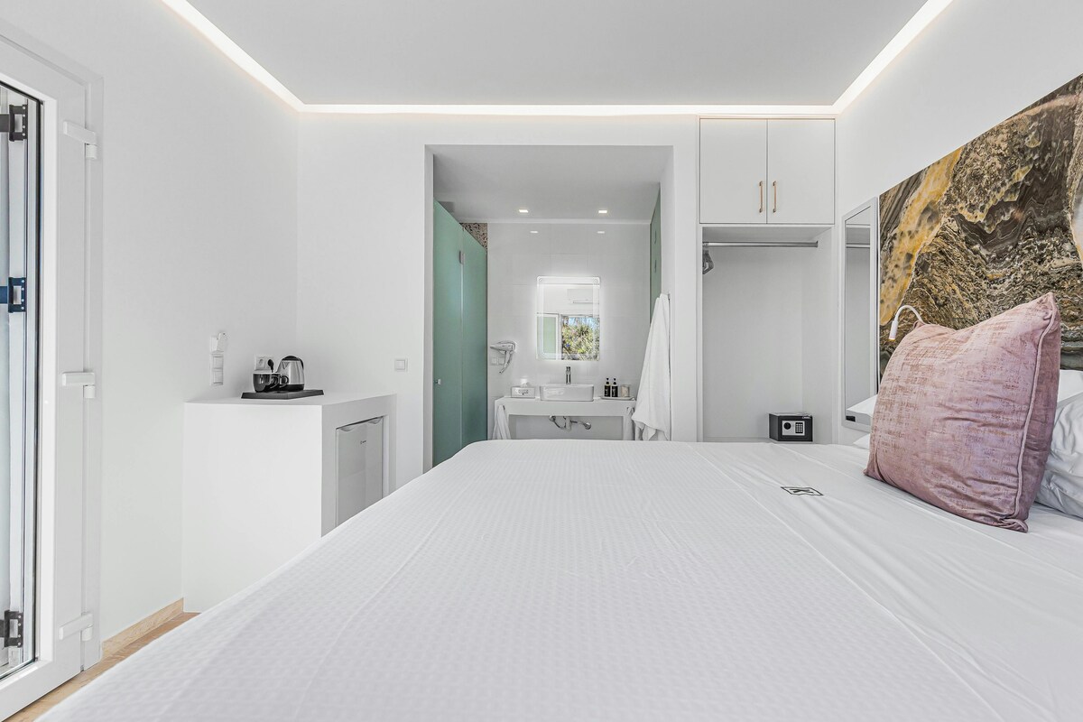 2 Aphrodite Schlafzimmer Ensuite. Genießen Sie stilvollen Luxus in der Villa...