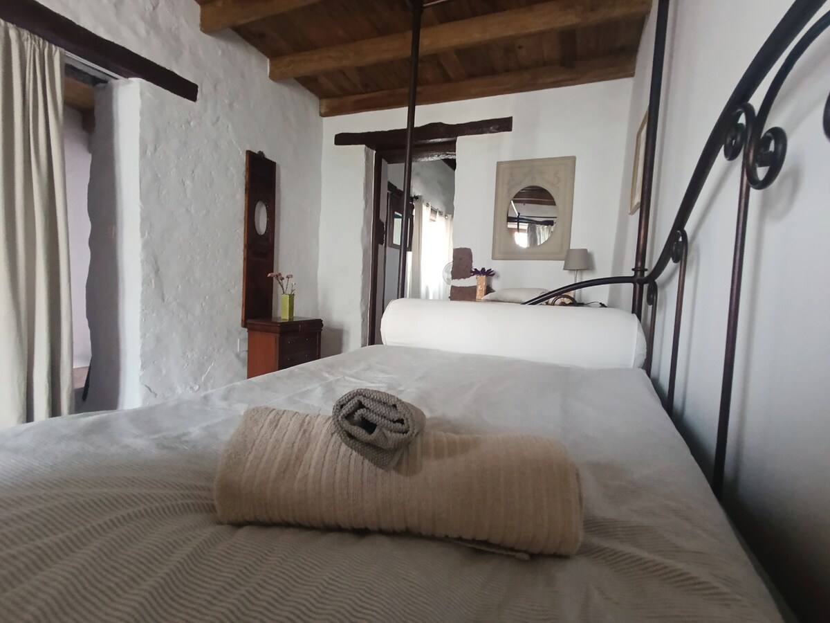 Casa MaLuMi is located in the centre of Haría: a lovingly restored, traditional