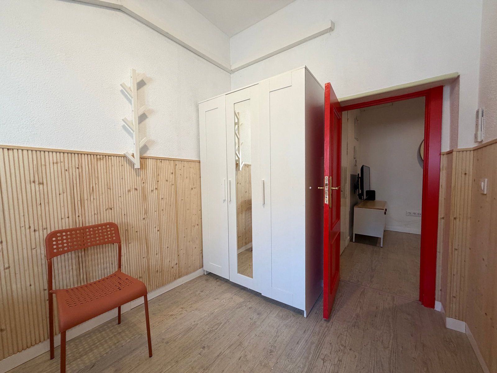 Fully equipped renovated 3 bedrooms apartment in the historical center of Madrid