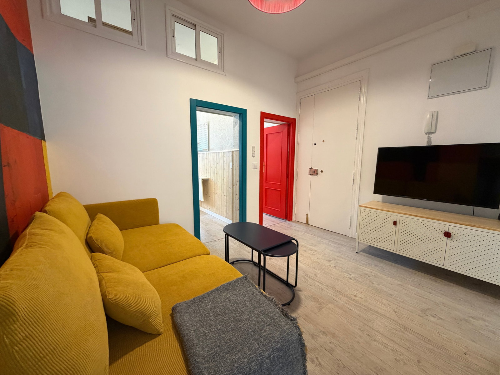 Fully equipped renovated 3 bedrooms apartment in the historical center of Madrid