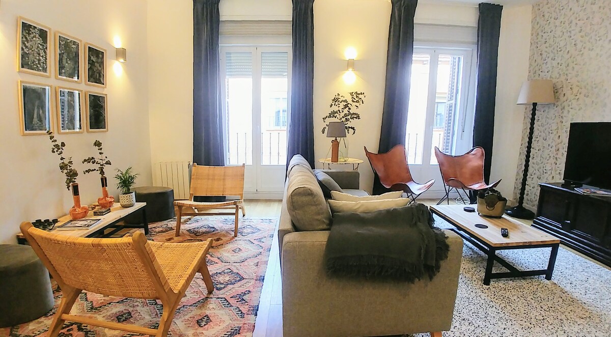 Elegante apart. 4 dormitorios en Malasaña, AC y wifi