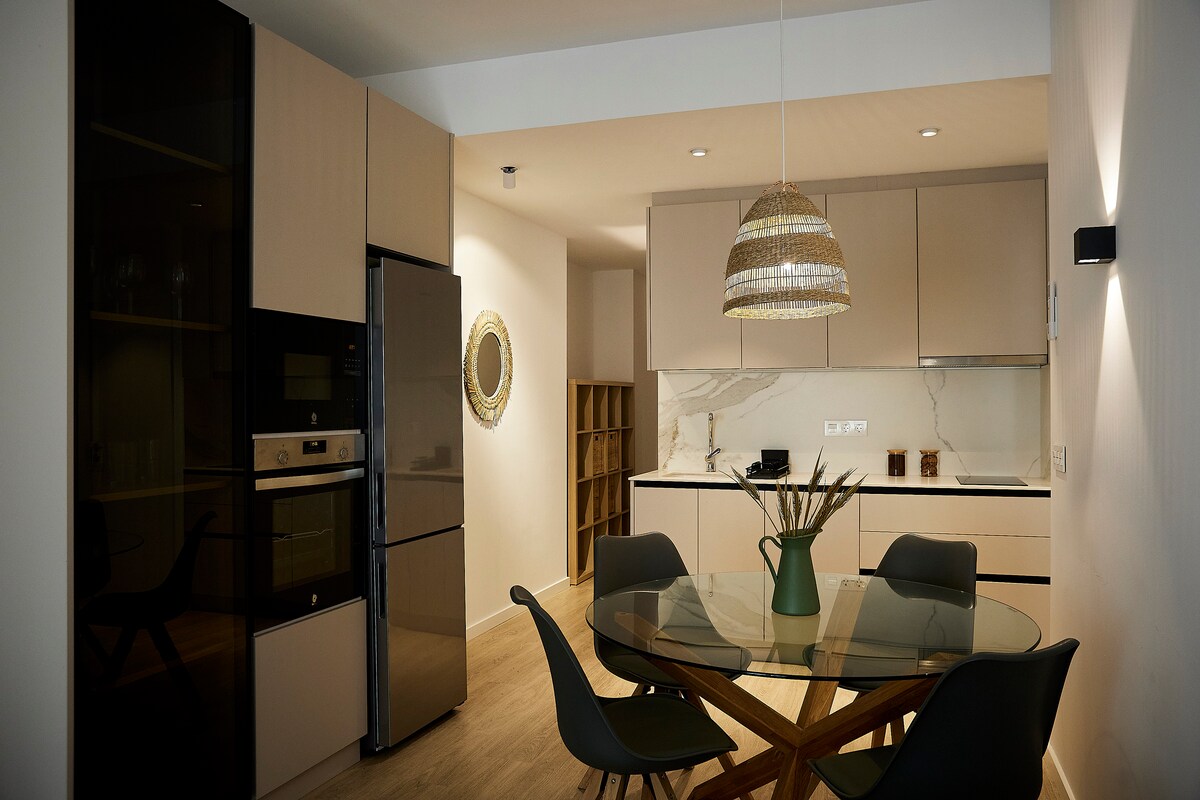 Complete private apartment with 2 double bed room / 2 baths