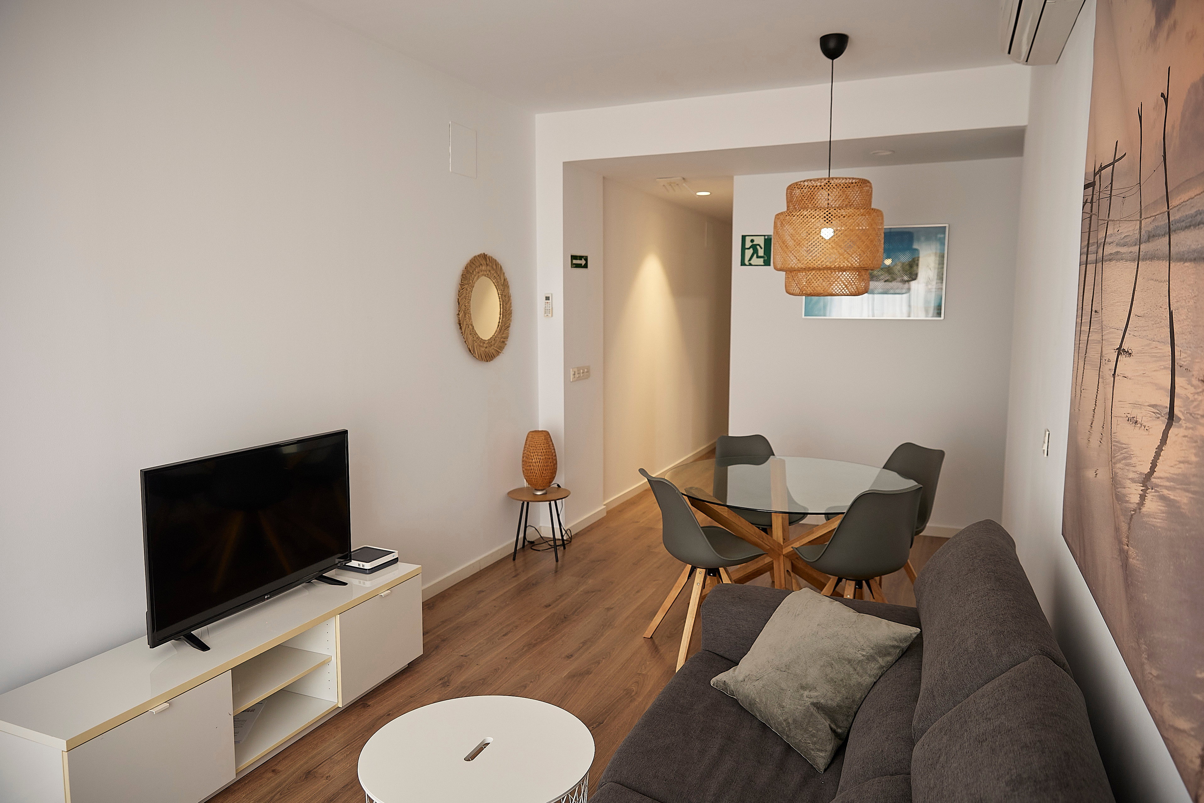 Double private apartment 2 rooms 2 bath & sunny terrace.