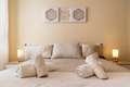 roomsBed