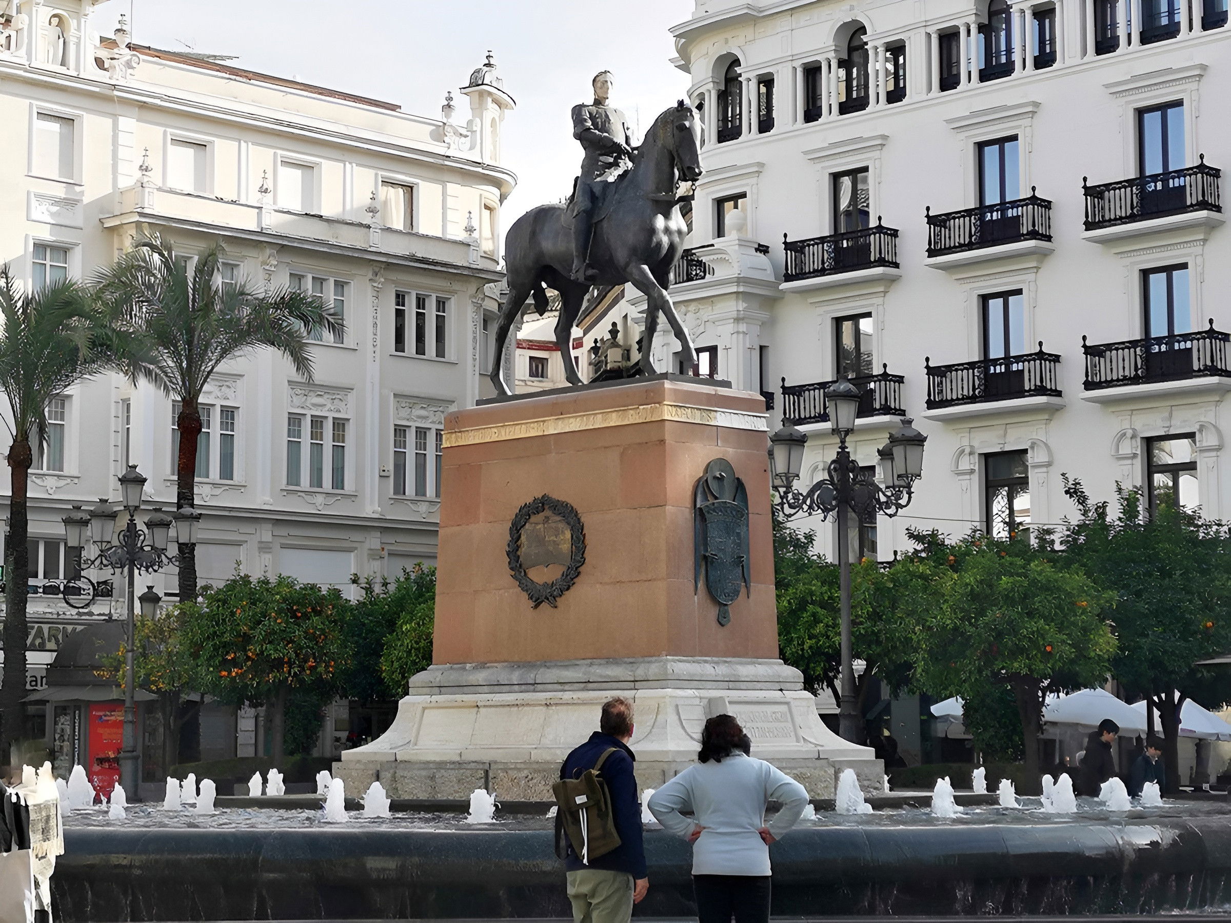 Punto de referencia cercano, Nearby landmark