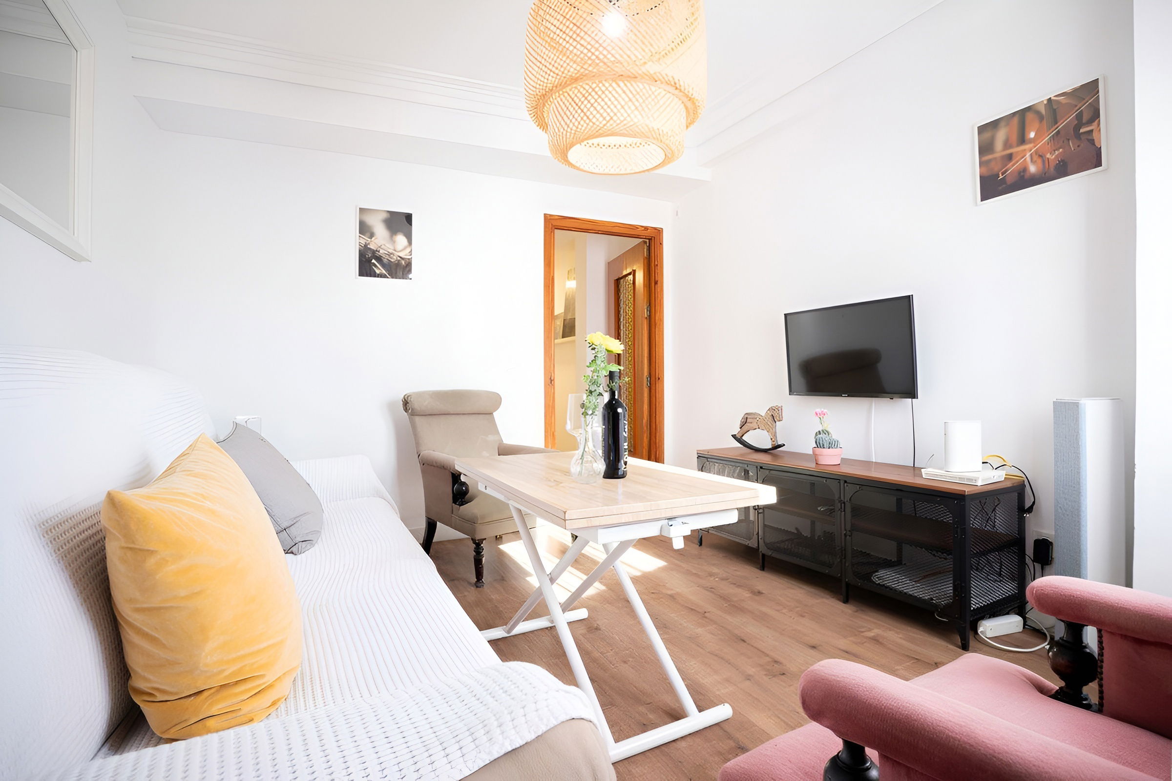 Salón común / sala de televisión, TV y multimedia, Communal lounge/ TV room, TV and multimedia