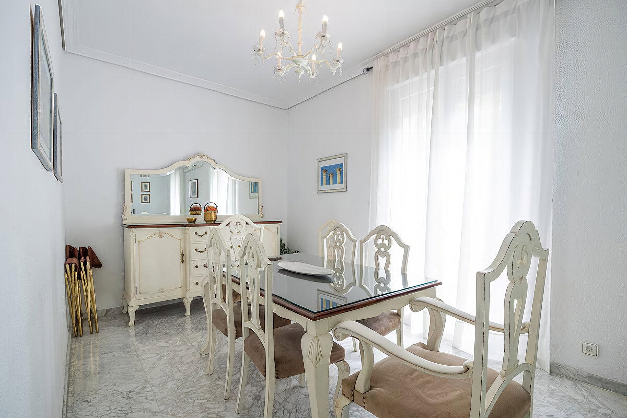 Comedor, Dining area