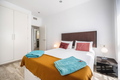 roomsBed