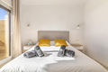 roomsBed