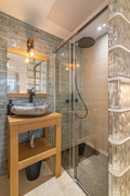 roomsBathroom