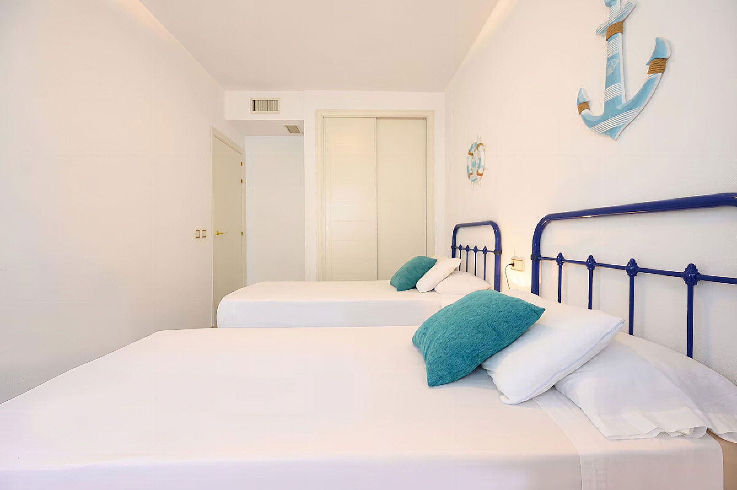 View (de propiedad / habitación), View (from property/room)