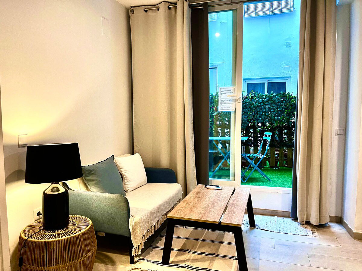 Magnificent studio, located a few minutes' walk from the Mosque