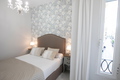 roomsBed