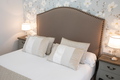 roomsBed