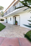 Refuge with terrace and pool in Calella