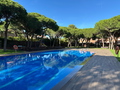 Adosado familiar con piscina junto a la playa