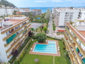 Apartamento familiar con piscina junto a la playa