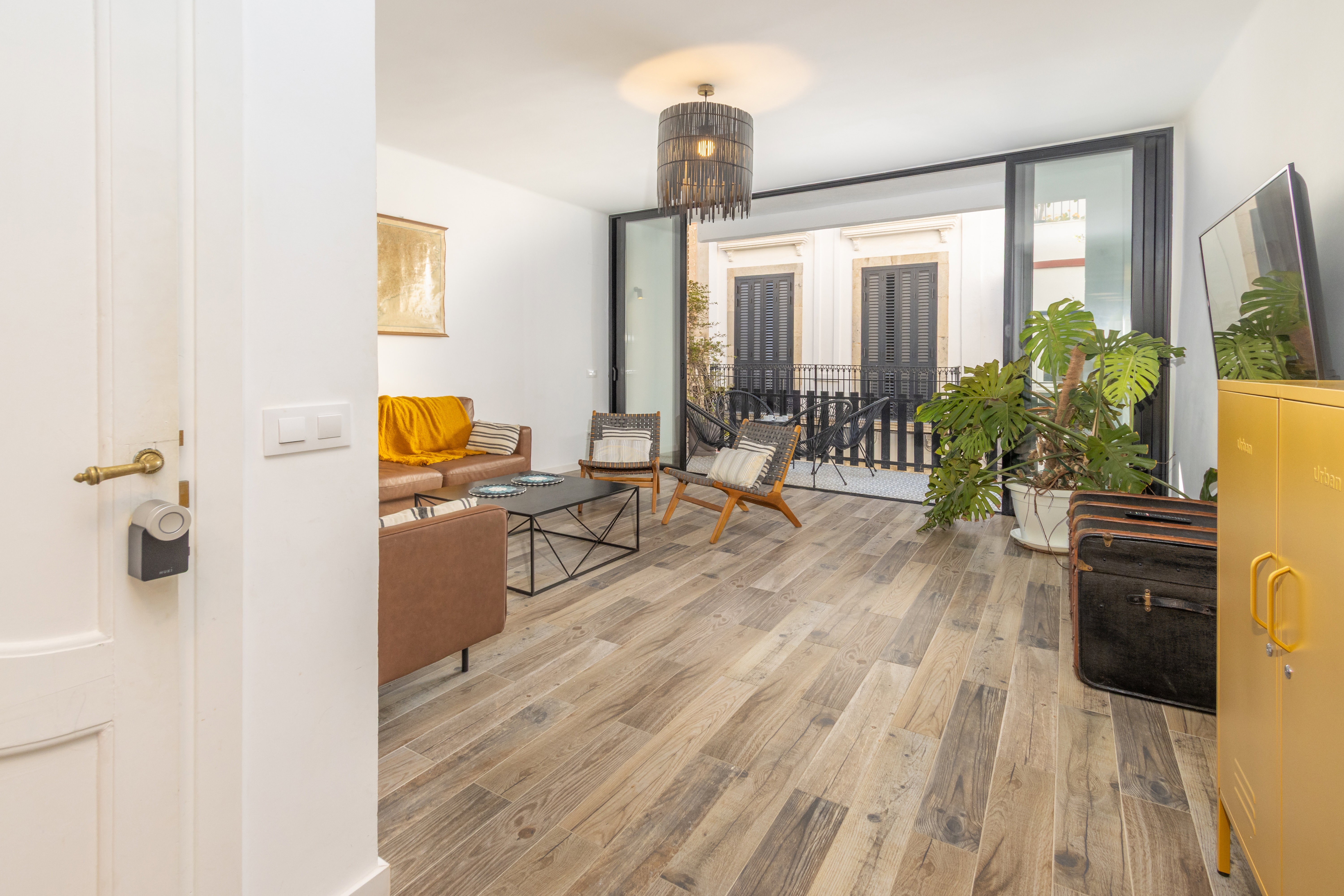 Central apartment with terrace 5 minutes from the beach in Calella de Mar