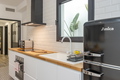 Central apartment with terrace 5 minutes from the beach in Calella de Mar