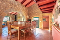 Grande maison en pierre dans l'Alt Empordà