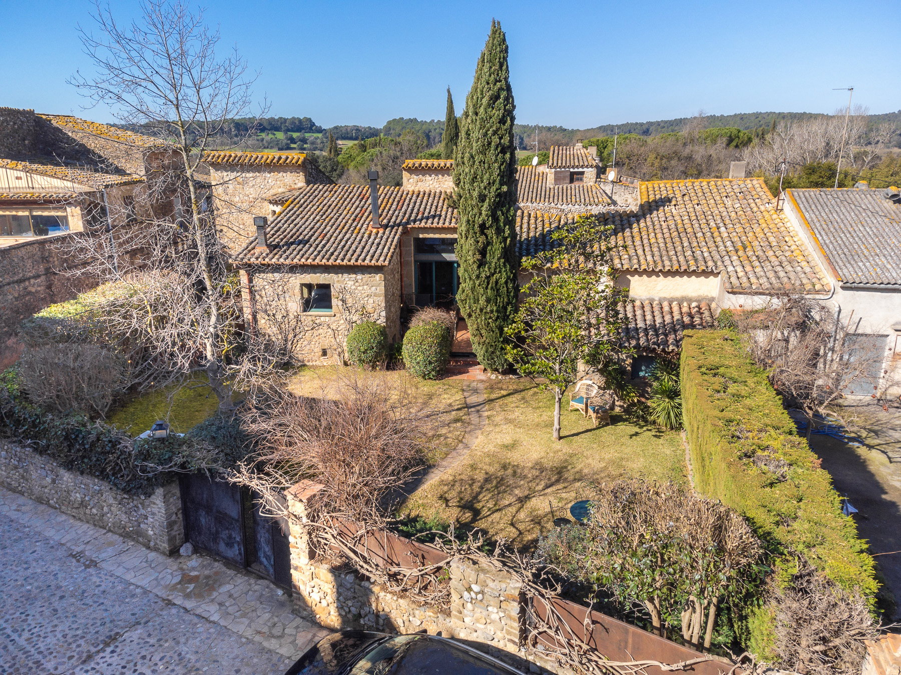 Large stone house in Alt Empordà