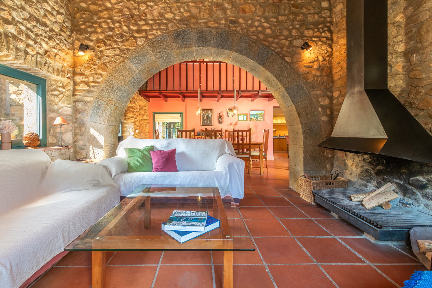 Large stone house in Alt Empordà