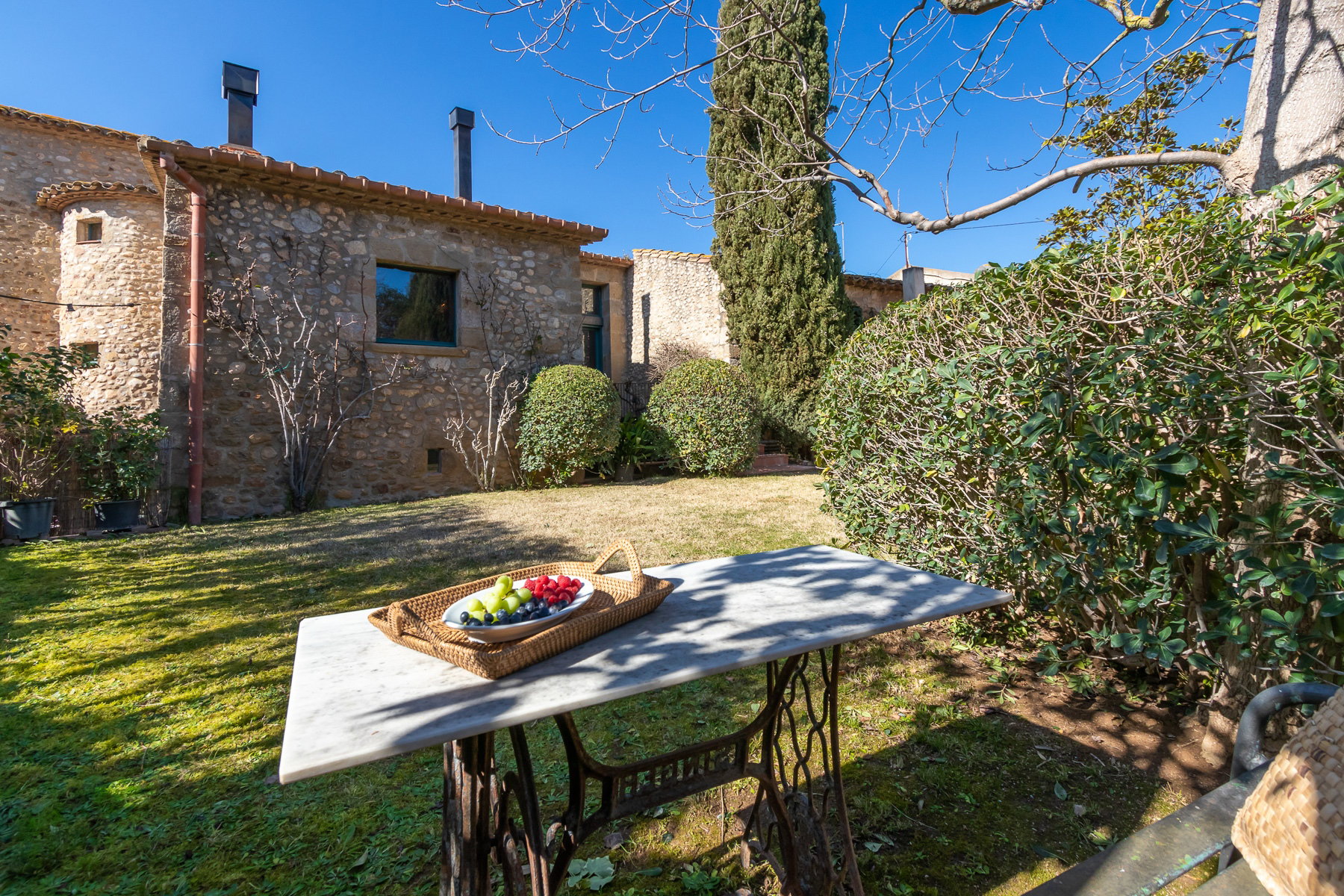 Large stone house in Alt Empordà