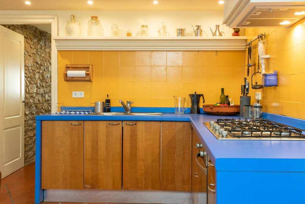 Large stone house in Alt Empordà