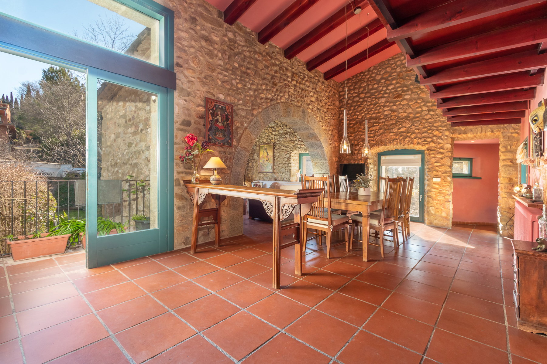 Large stone house in Alt Empordà