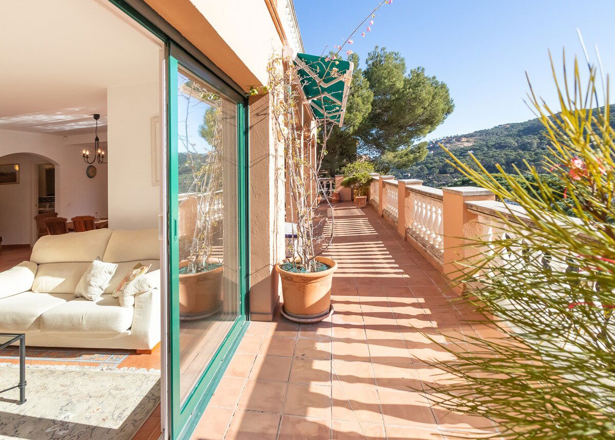 Villa with private pool in Begur
