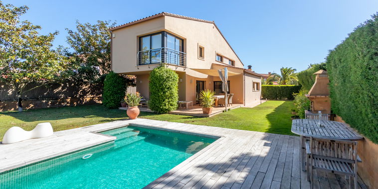Preciosa villa en la Costa Brava