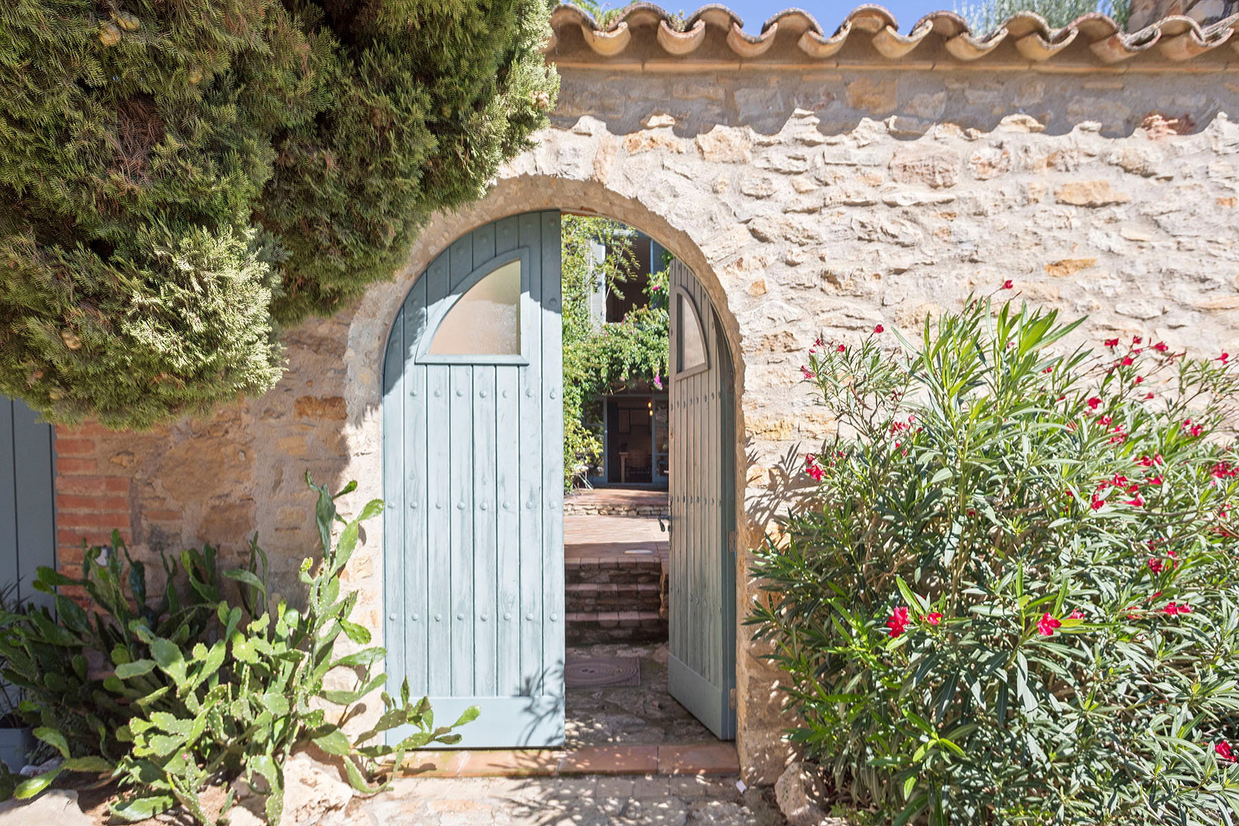 Charming house in Peratallada