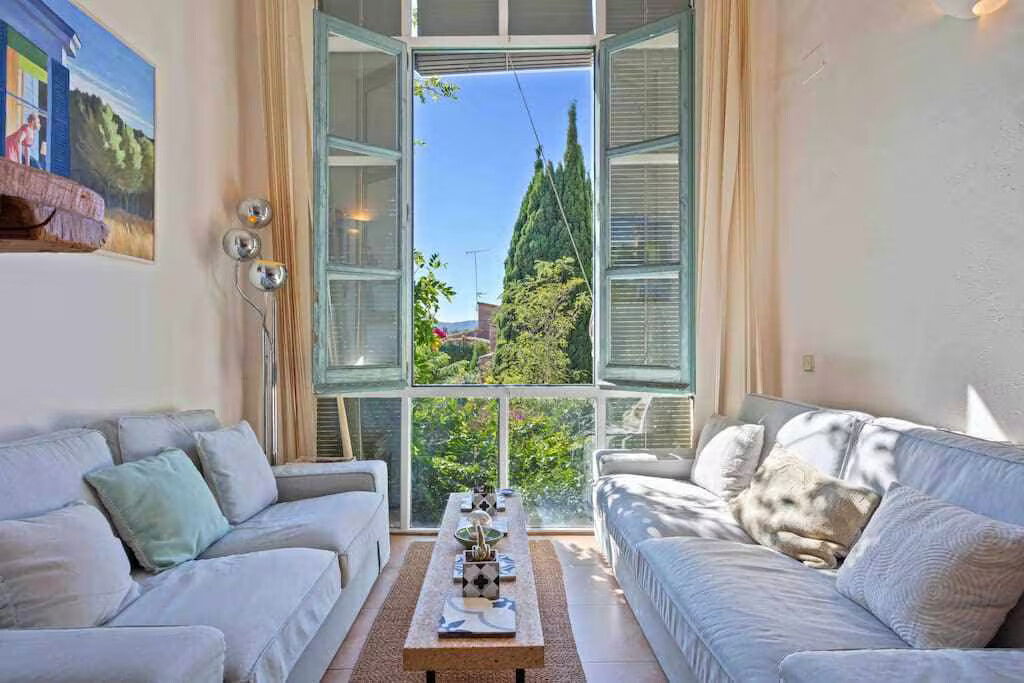 Charming house in Peratallada